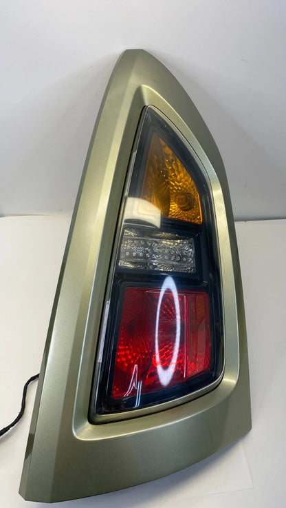 2010 2011 KIA SOUL RIGHT SIDE TAIL LIGHT LAMP BRAKE ASSEMBLY OEM 92402-2K0R