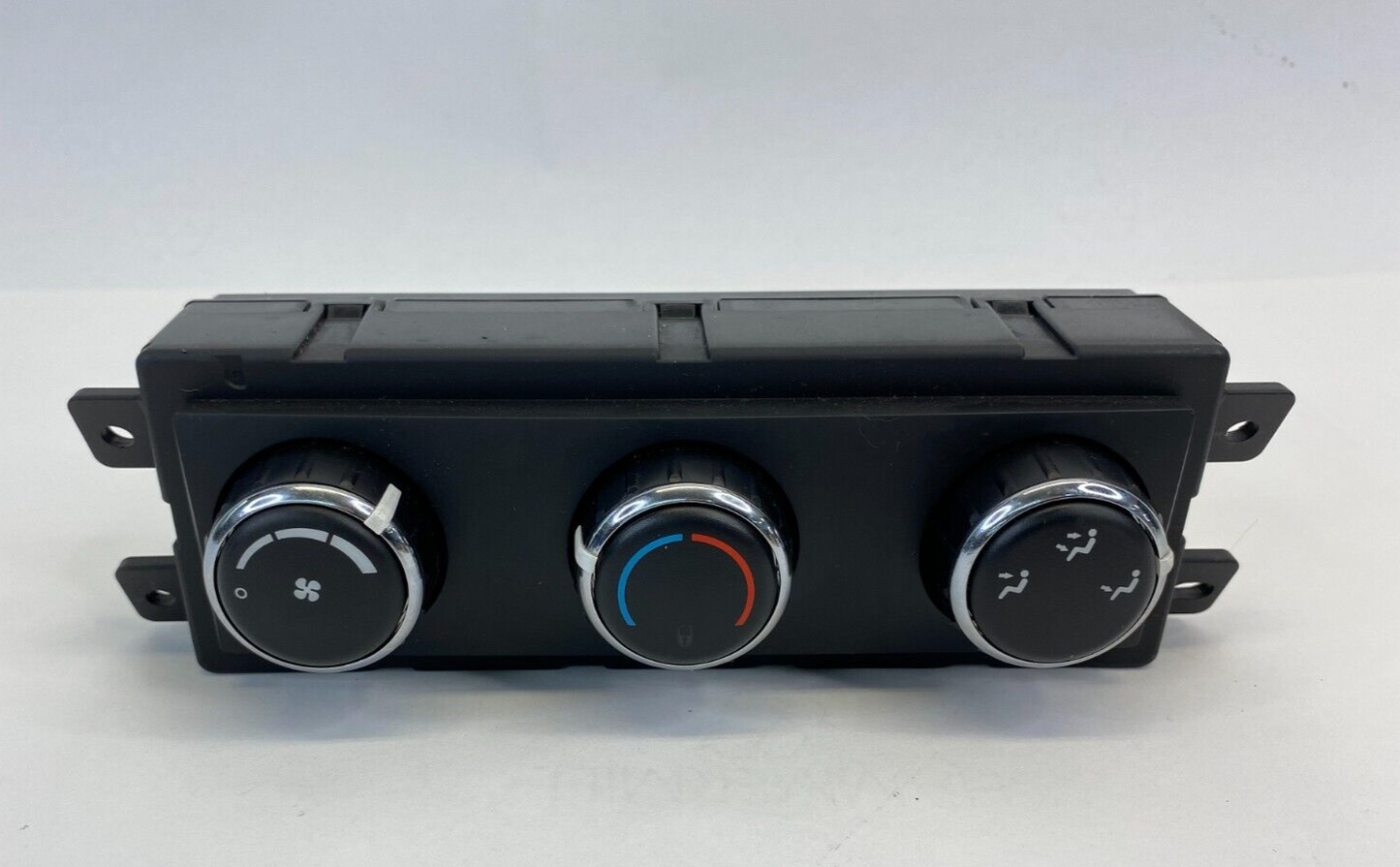 2008-2011 Chrysler Town & Country Rear AC Heater Climate Control 55111810AD OEM