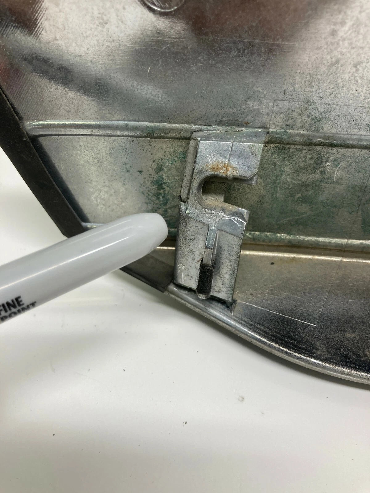 2007-09 MAZDA CX-9 TAILGATE LIFTGATE TRIM GARNISH MOLDING BLACK W CHROME TD16508