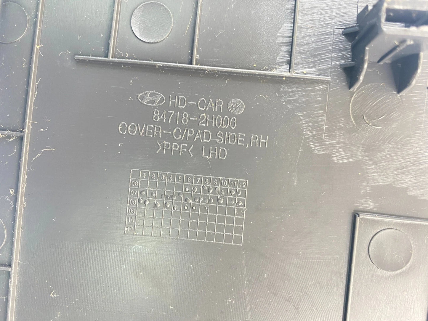 07-10 HYUNDAI ELANTRA RIGHT PASSENGER SIDE DASH END CAP COVER TRIM 84718-2H000