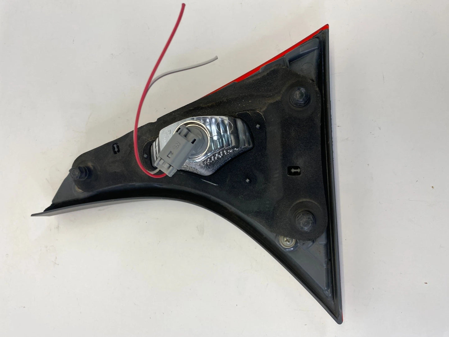 2014-2016 TOYOTA COROLLA INNER TAIL LIGHT LEFT DRIVER SIDE TRUNK MOUNT OEM
