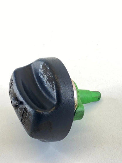 2001 02 03 04 2005 BMW 325I 325XI 330I 330XI FUEL FILLER GAS LID CAP COVER OEM