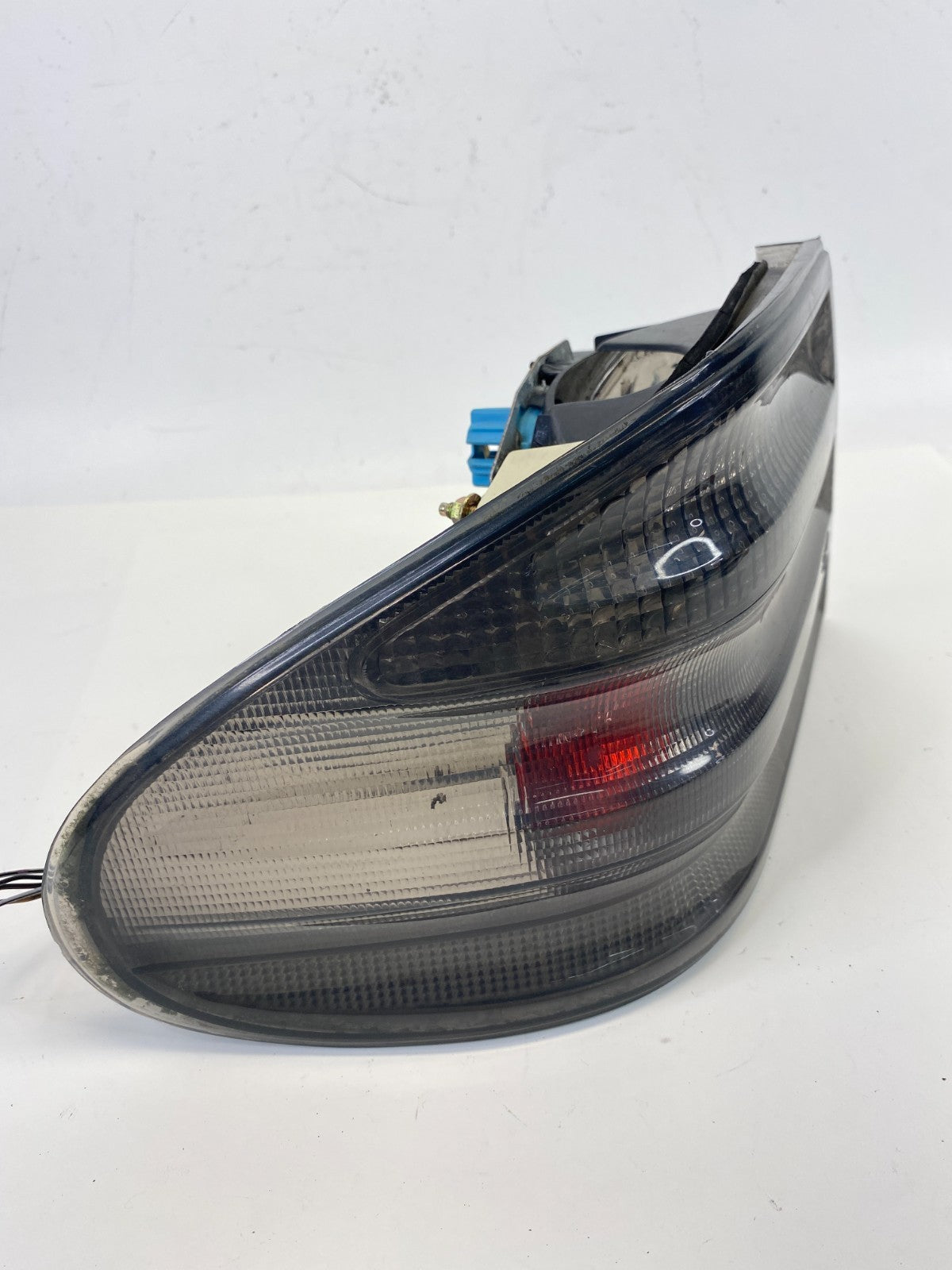 1998-2002 Mercedes-Benz E430 Rear Left Outer Tail Light Taillight Aftermarket