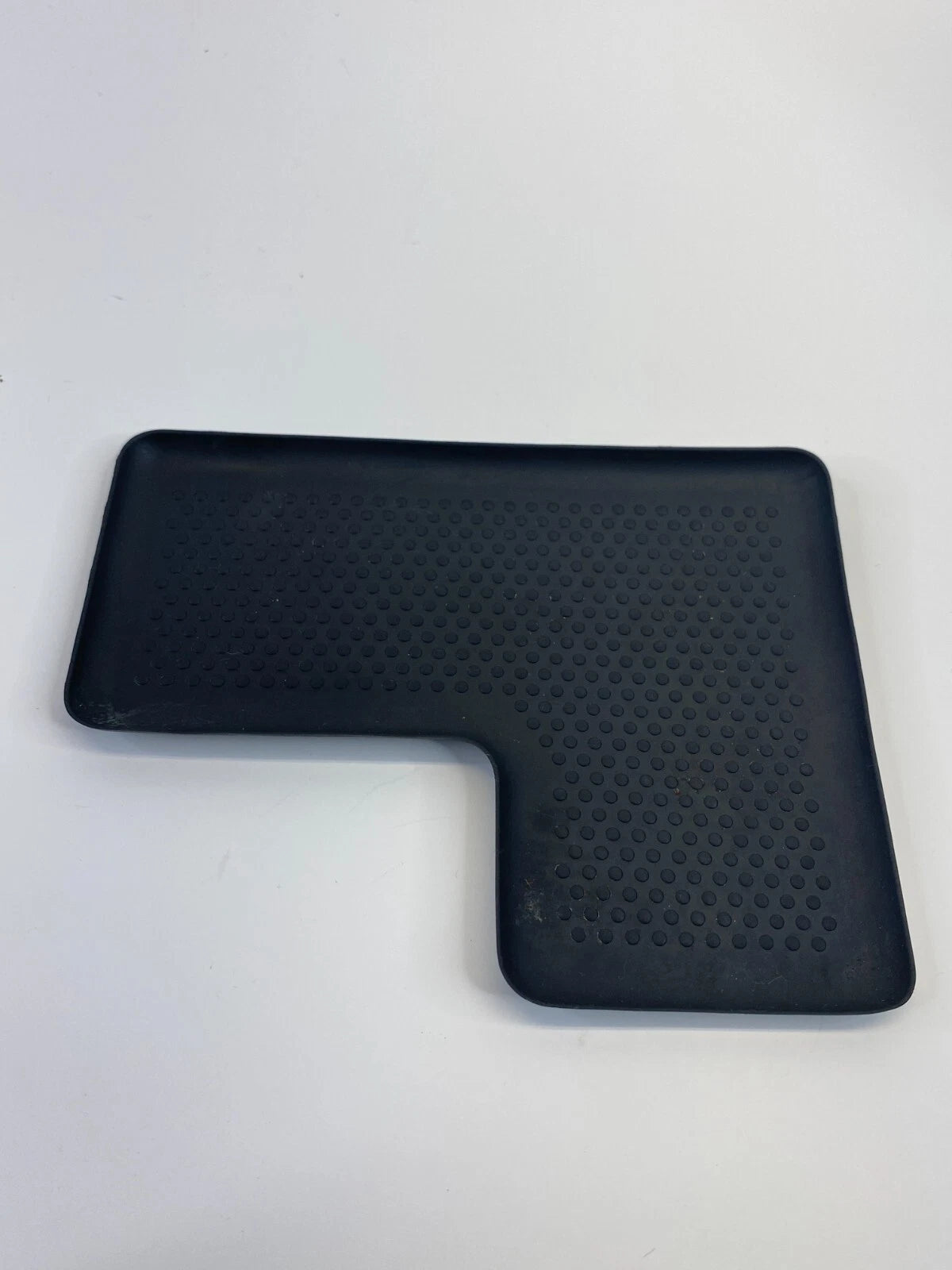 06-09 VOLKSWAGEN GTI REAR CENTER CONSOLE MAT RUBBER LINER INSERT 1K0-863-328B