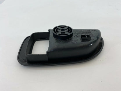 01-06 HYUNDAI SANTA FE FRONT RIGHT SIDE INNER DOOR HANDLE BEZEL TRIM 82621-26000