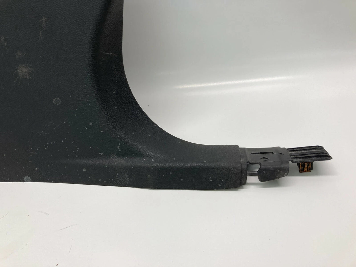 2013-2016 FORD FUSION CENTER RIGHT SIDE LOWER B PILLAR TRIM COVER DS73F243W06AEW