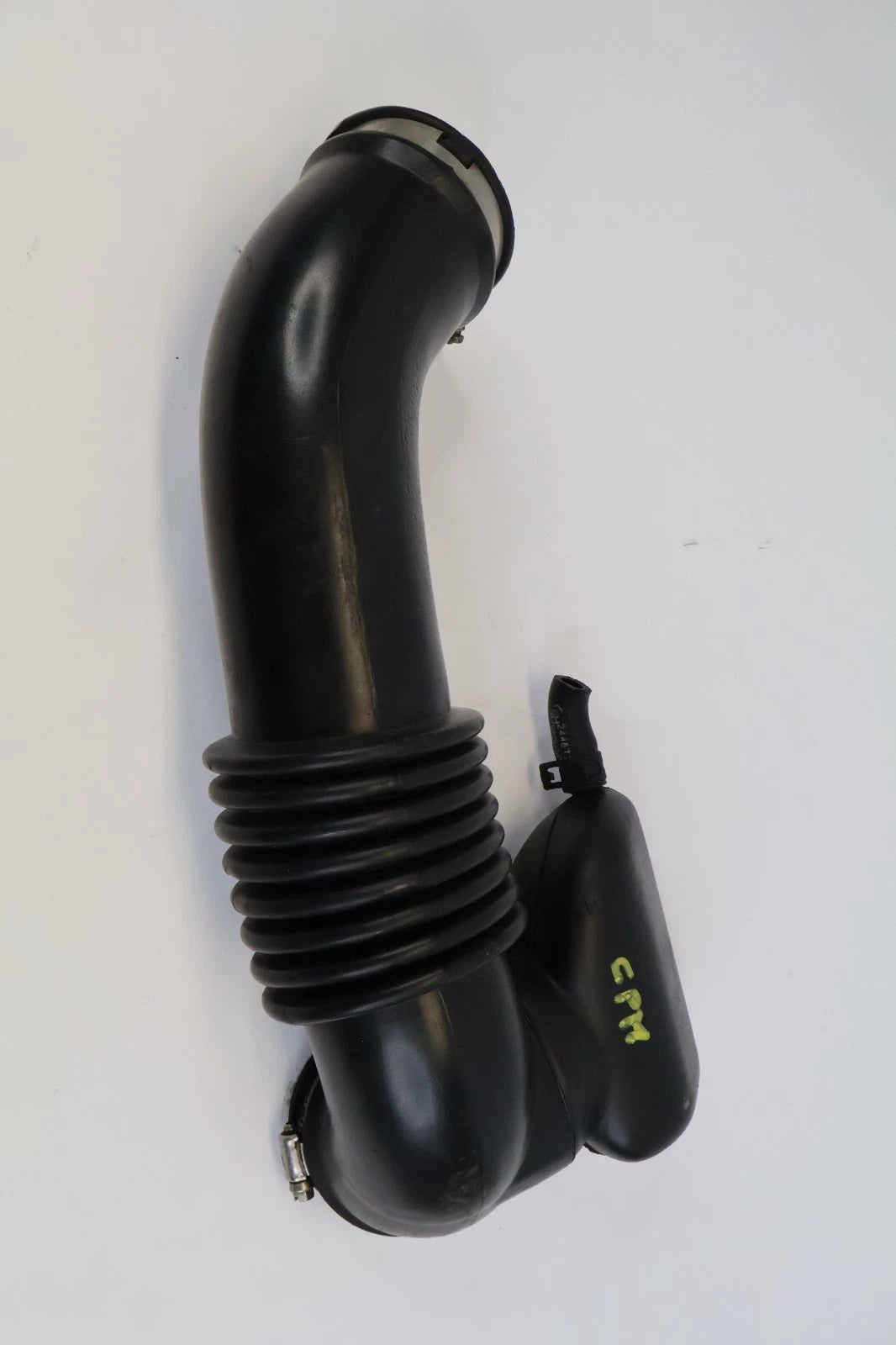 2004-2008 CHEVROLET MALIBU 2.2L AIR CLEANER OUTLET DUCT INTAKE HOSE OEM 22663104