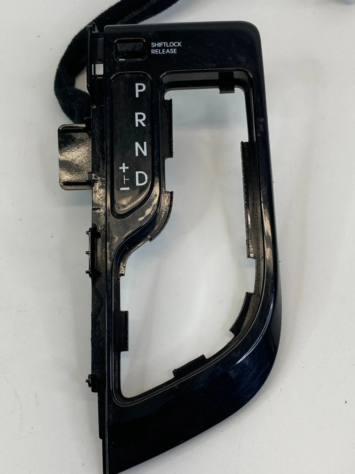 11-14 HYUNDAI SONATA AT GEAR SELECTOR SHIFTER INDICATOR W/ BEZEL 84642-3Q100 OEM