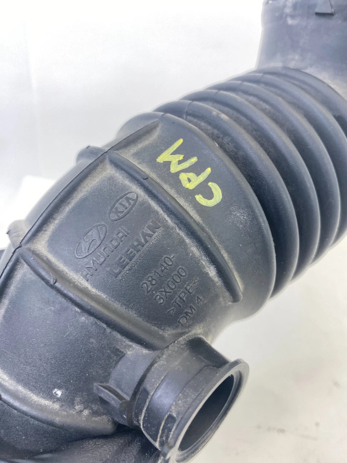 2012-2017 KIA RIO HYUNDAI ACCENT AIR INTAKE HOSE TUBE PIPE DUCT 28140-3X000 OEM