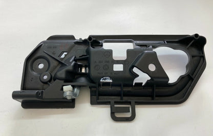 06-10 MERCEDES-BENZ R350 REAR RIGHT INNER INSIDE DOOR HANDLE RR RH A2517600461