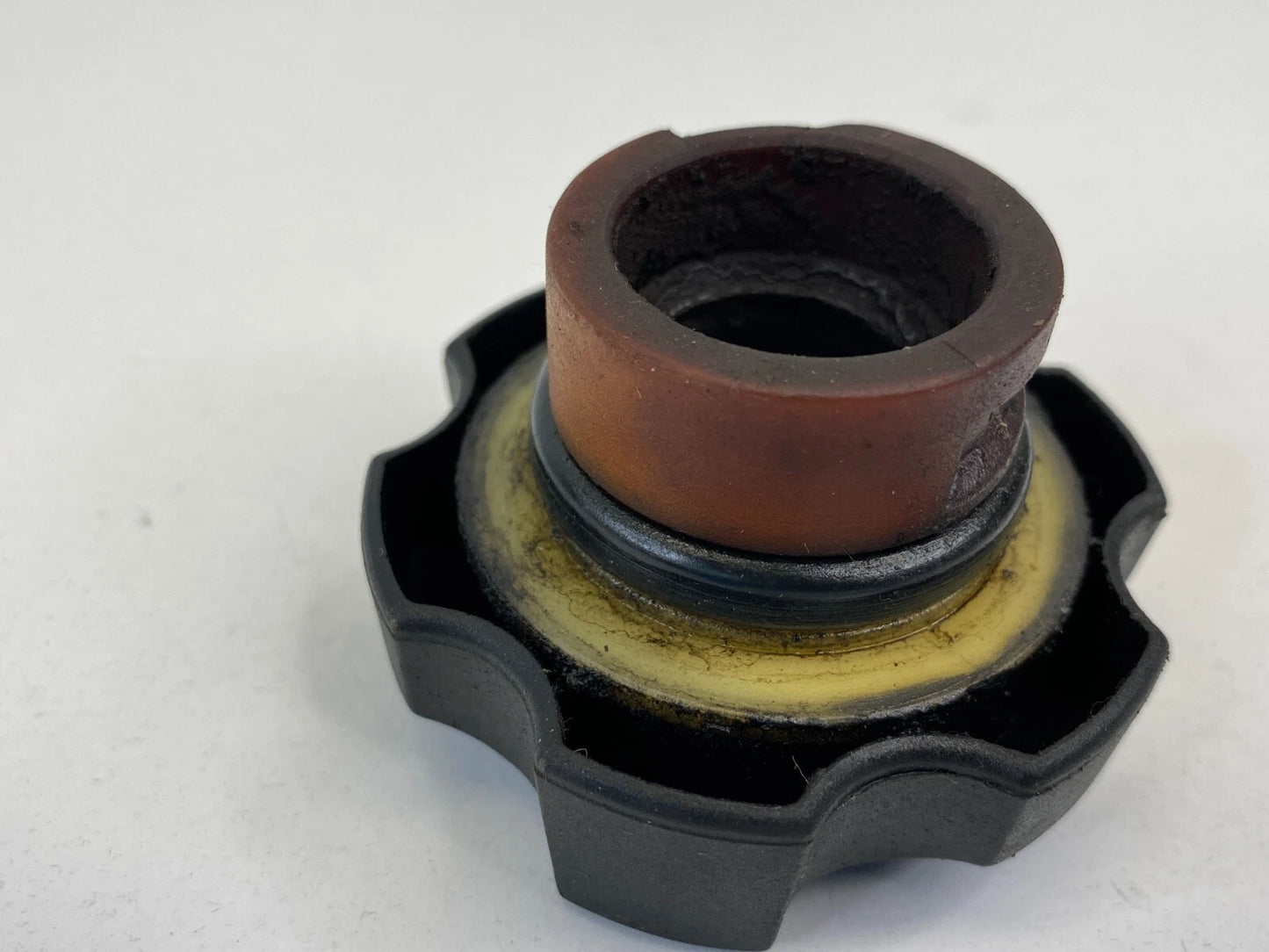 2005-2010 KIA SPORTAGE 2.7L V6 DOHC 24V ENGINE OIL FILLER FLUID CAP OEM