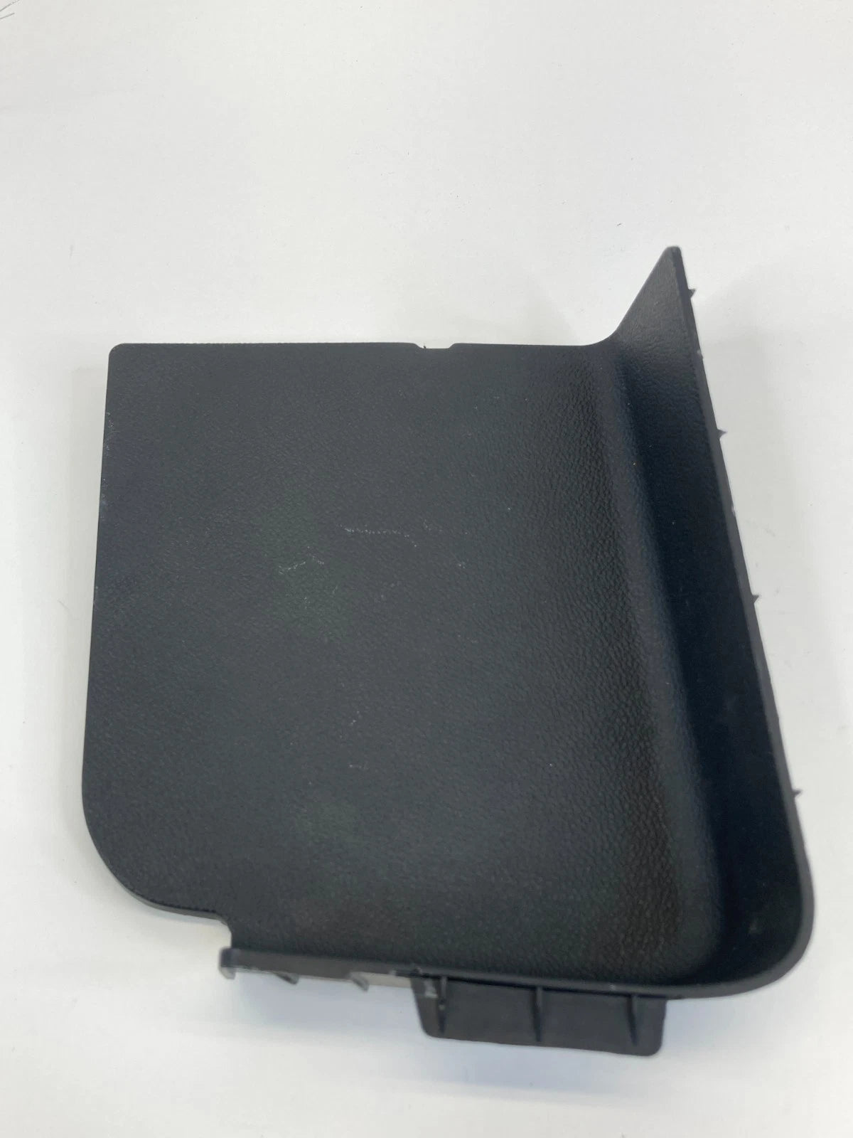 2015-2019 Chevrolet Trax Left Side Interior Tail Light Access Trim Cover Assy