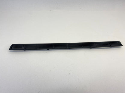 2006-2010 Mercedes-Benz R350 Rear Left Quarter Panel Trunk Air Vent Defrost Trim