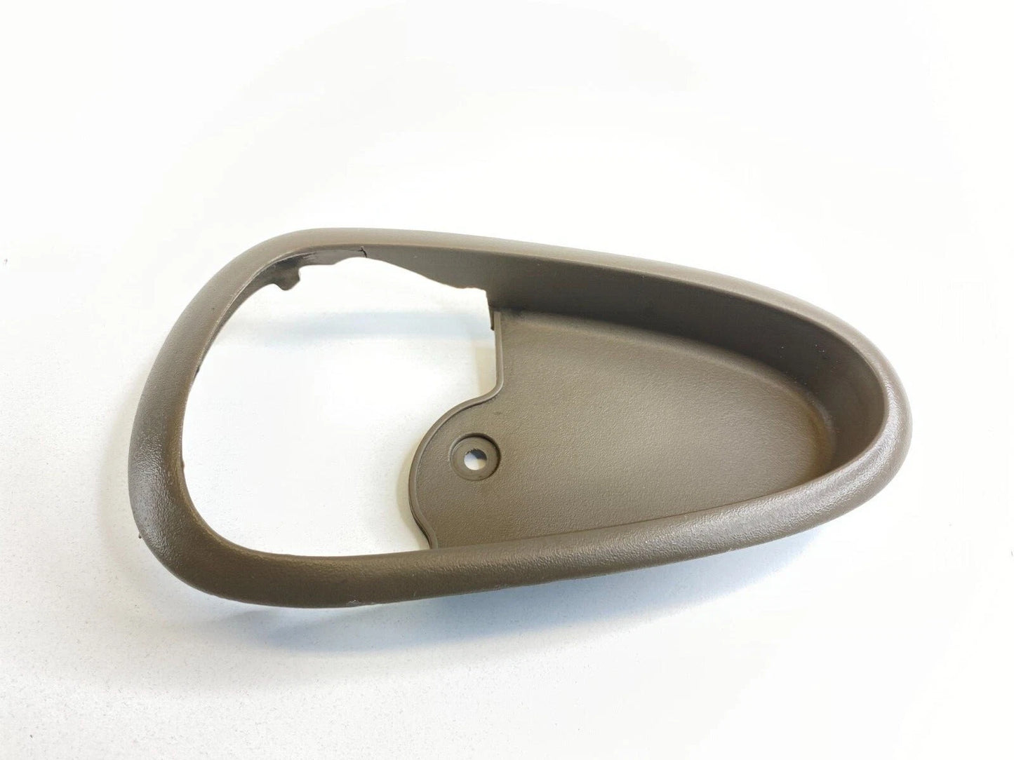 2002-2005 PONTIAC GRAND AM REAR RIGHT INNER DOOR HANDLE BEZEL TRIM 22617660