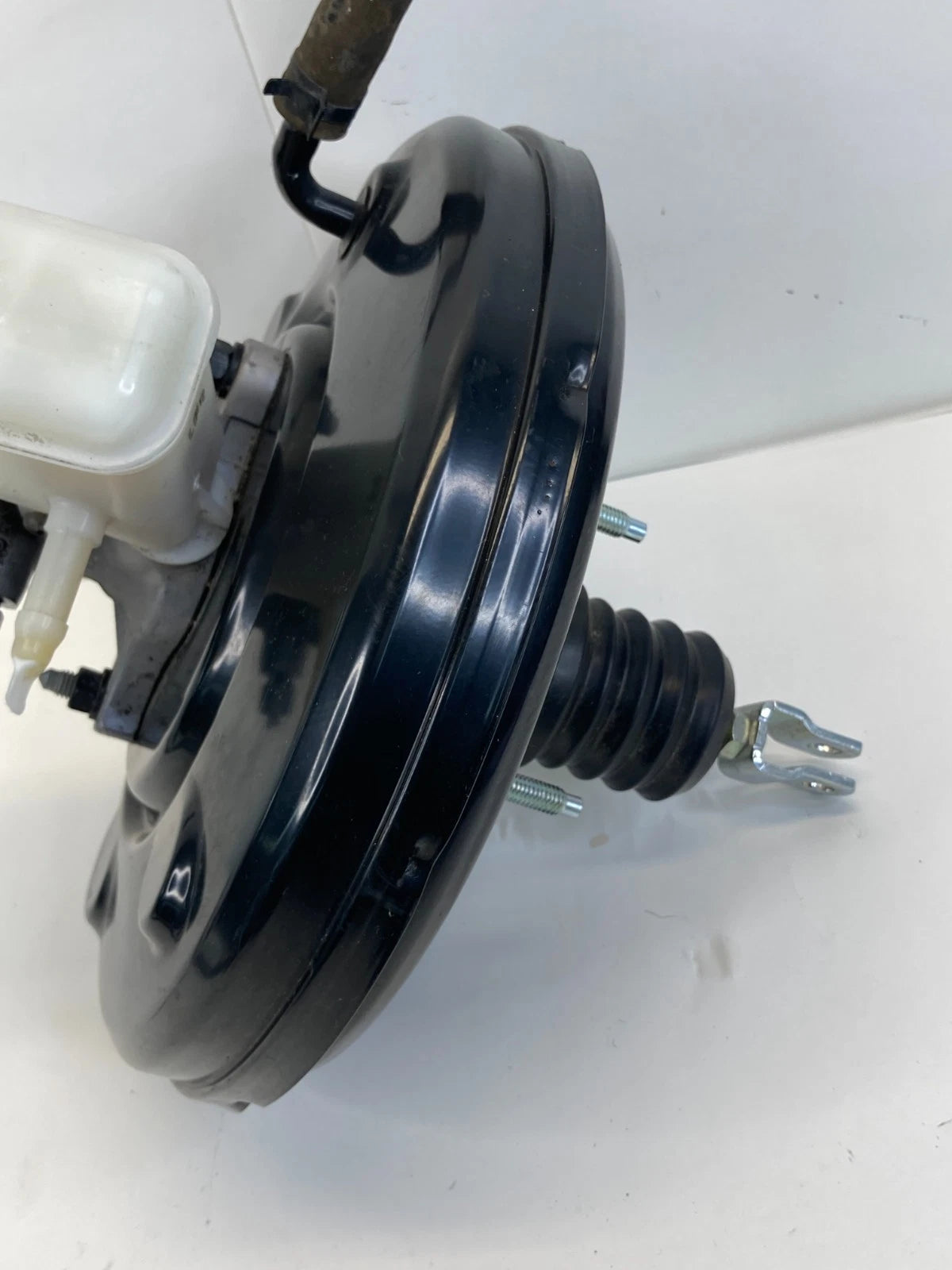 2012-2017 Kia Rio 1.6L L4 A/T FWD Power Brake Booster & Master Cylinder Assy OEM