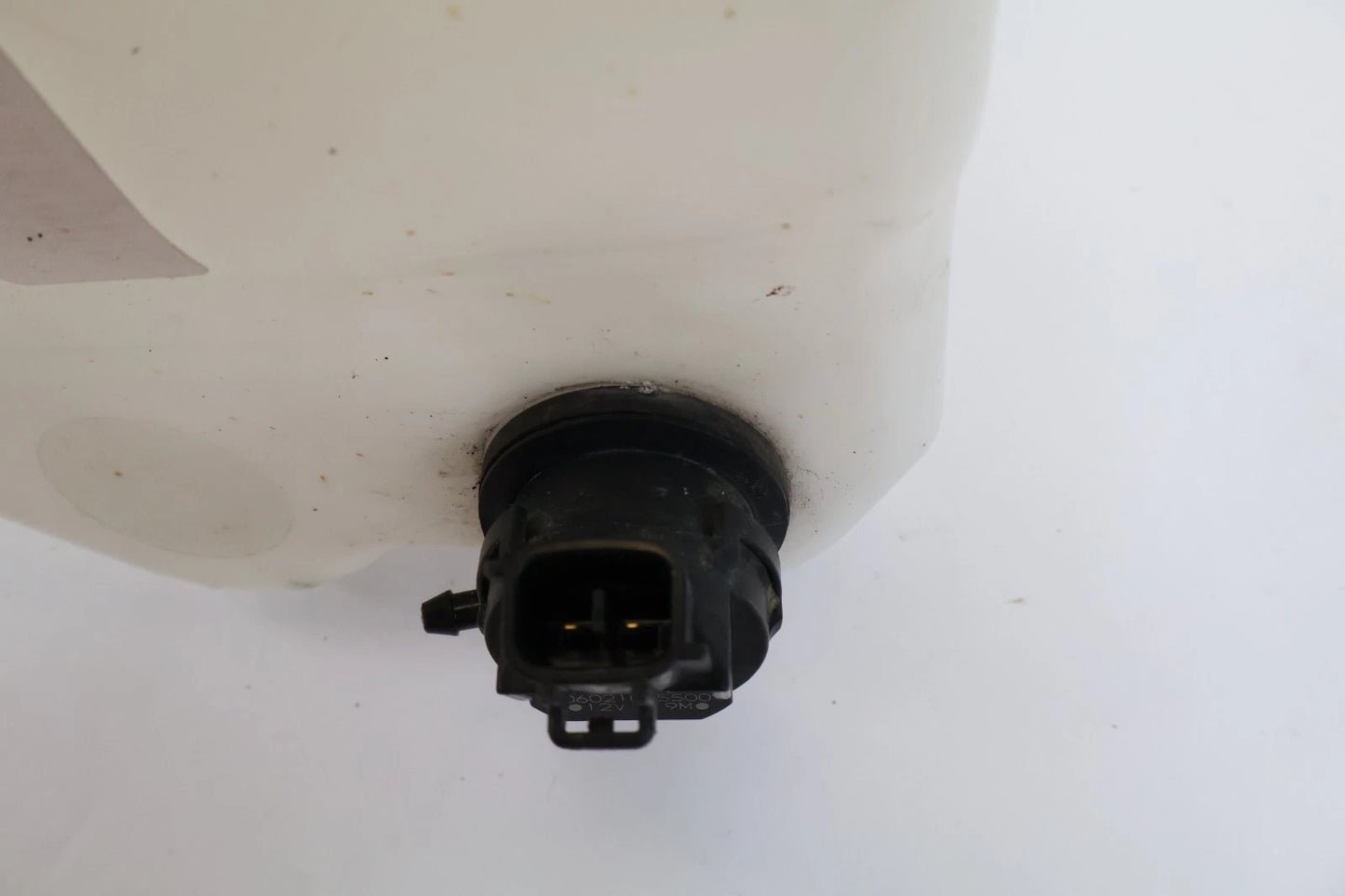 2010-2013 SUZUKI KIZASHI FRONT WINDSHIELD WASHER RESERVOIR BOTTLE 38403-57L10