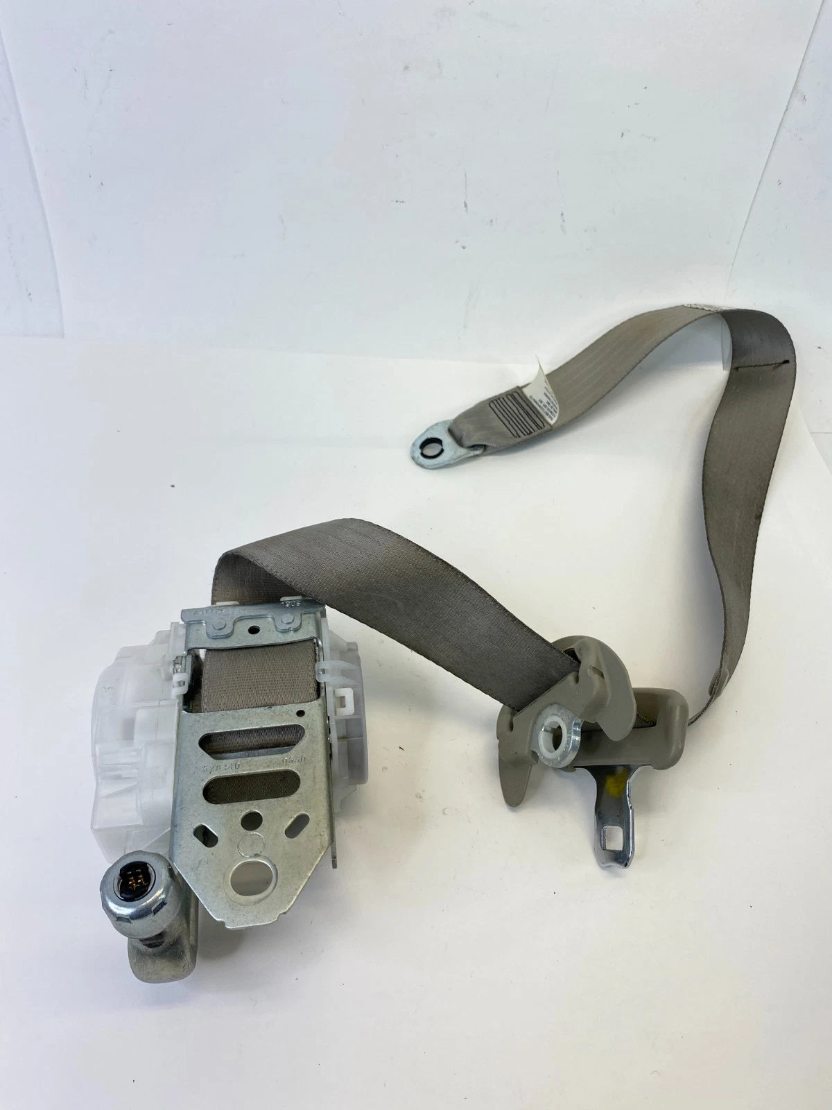 2007-2011 TOYOTA CAMRY FRONT RIGHT PASSENGER LAP & SHOULDER BELT RETRACTOR ASSY