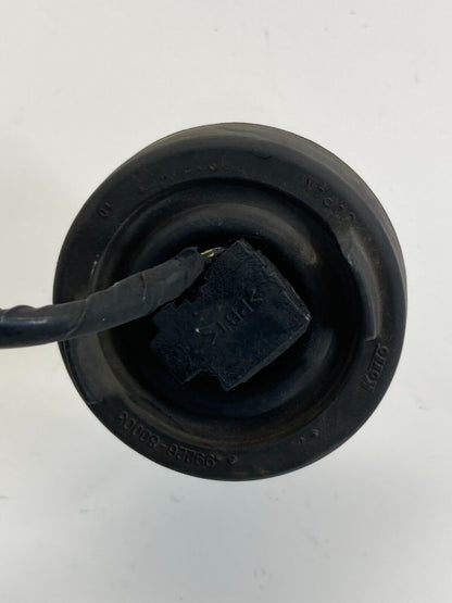 2000-2004 Nissan Pathfinder Right Side Socket Headlamp Bulb & Retainer Assy OEM