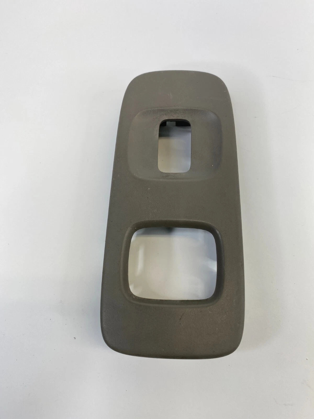 2000-2004 CADILLAC DEVILLE SEDAN 4-DR FRONT RIGHT DOOR WINDOW SWITCH BEZEL TRIM