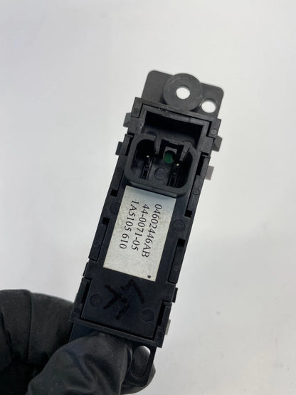 2005-2010 CHRYSLER 300 SEAT ADJUSTMENT MEMORY SELECTOR BUTTON SWITCH 04602446AB