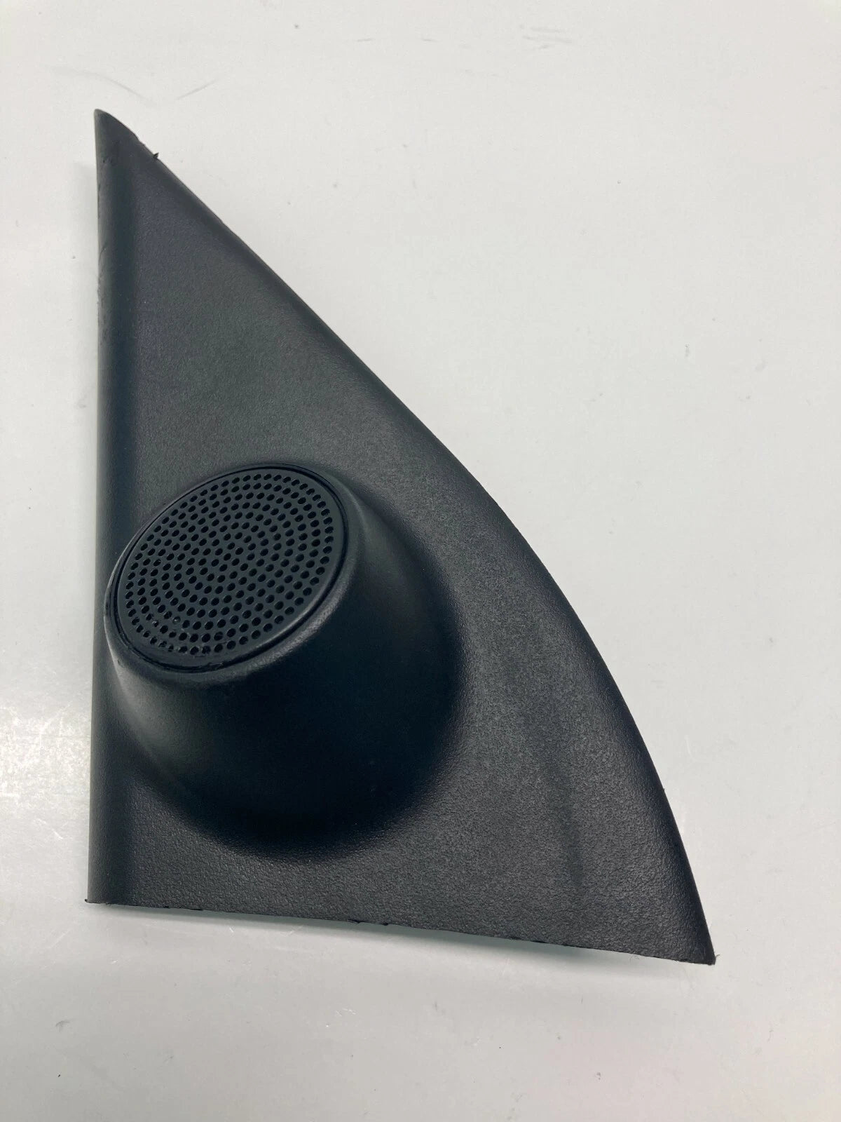 2005-2008 HYUNDAI TUCSON LEFT DRIVER SIDE DOOR MIRROR COVER SPEAKER TWEETER TRIM