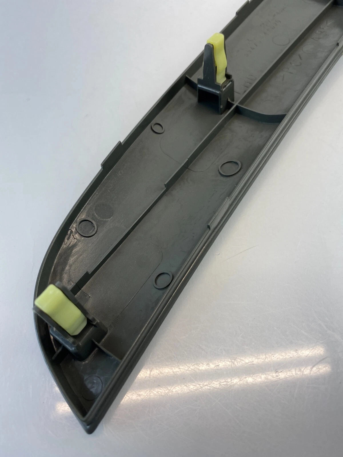 2001-2003 TOYOTA HIGHLANDER RIGHT PASSENGER DASH PANEL TRIM MOLDING BEZEL OEM