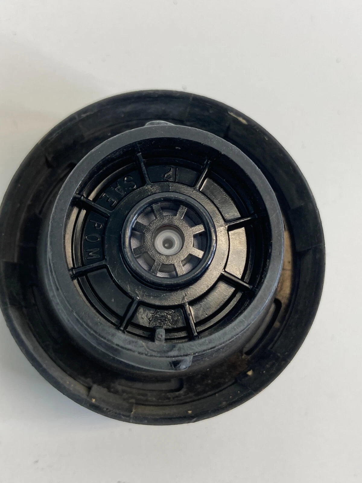 2004-2020 HYUNDAI ELANTRA 05-20 SANTA FE TUCSON FUEL FILLER GAS TANK CAP