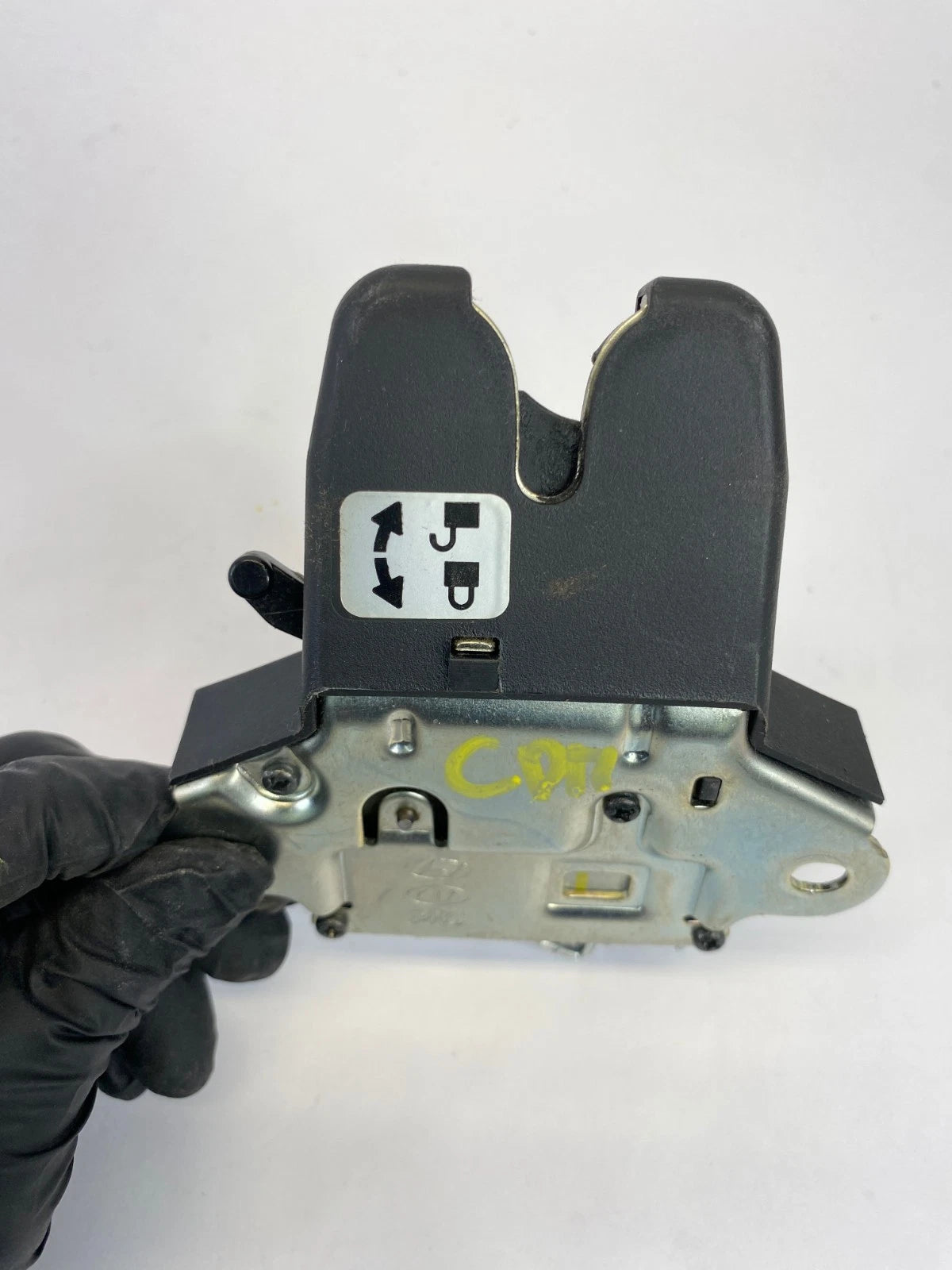 2011-2015 HYUNDAI SONATA TRUNK LID LATCH LOCK ACTUATOR MOTOR REAR OEM FACTORY