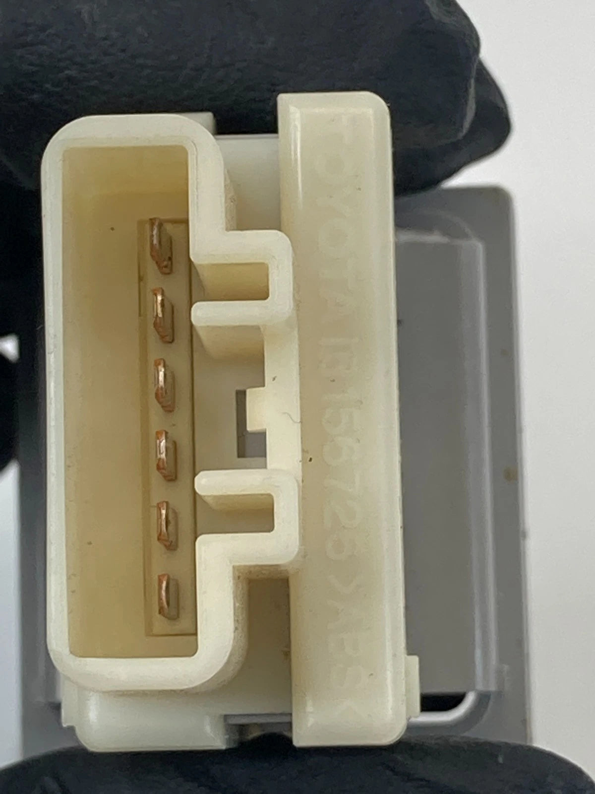 2005-2012 TOYOTA AVALON OPENER TRUNK RELASE & FUEL DOOR CONTROL SWITCH OEM