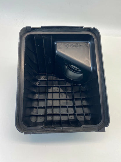 2004-2006 KIA AMANTI AIR CLEANER FILTER BOX UPPER HOUSING COVER OEM 28111-3F000