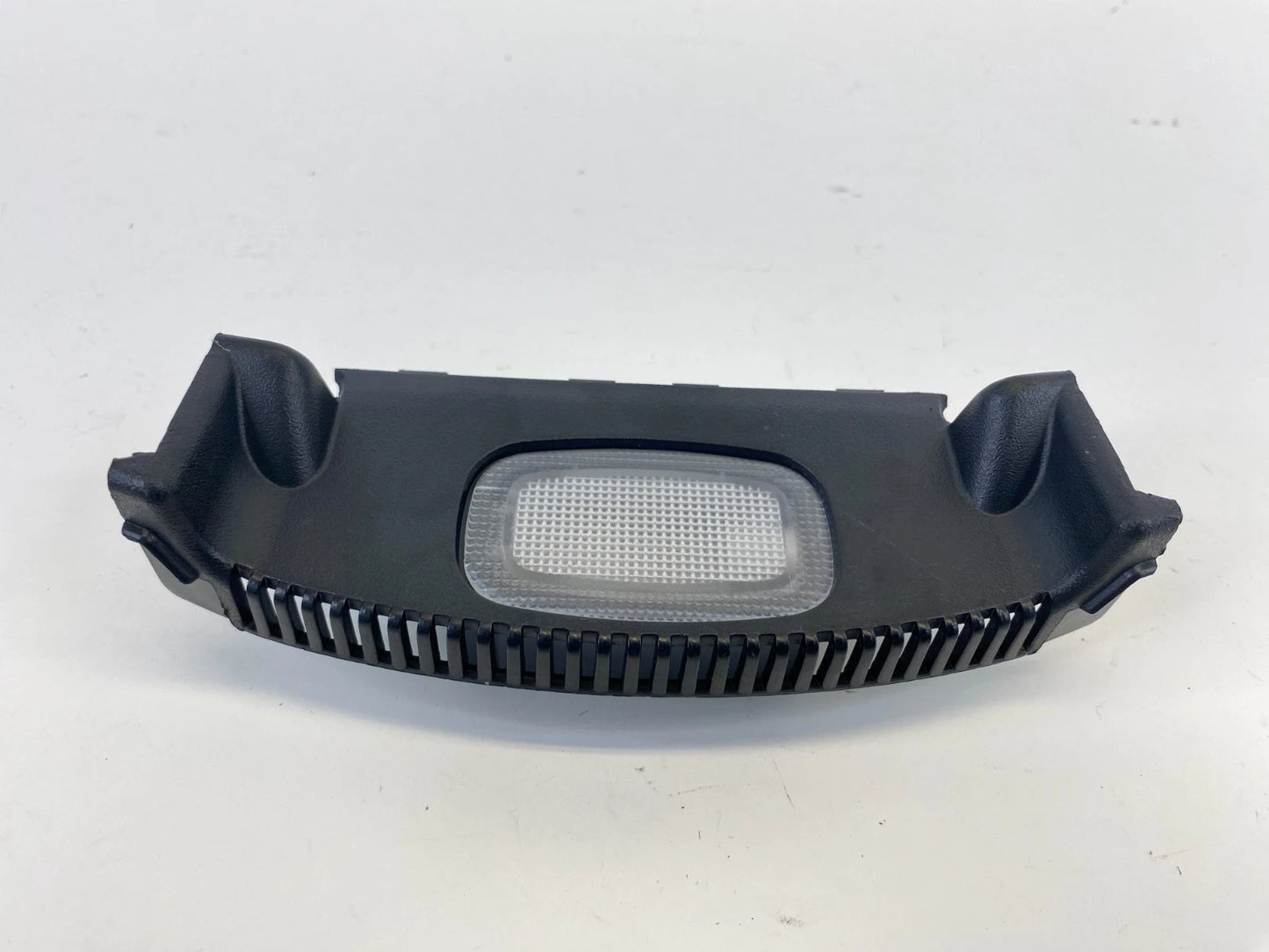 2007-2011 MERCEDES-BENZ CLS550 CENTER CONSOLE ARMREST STORAGE LIGHT LAMP OEM