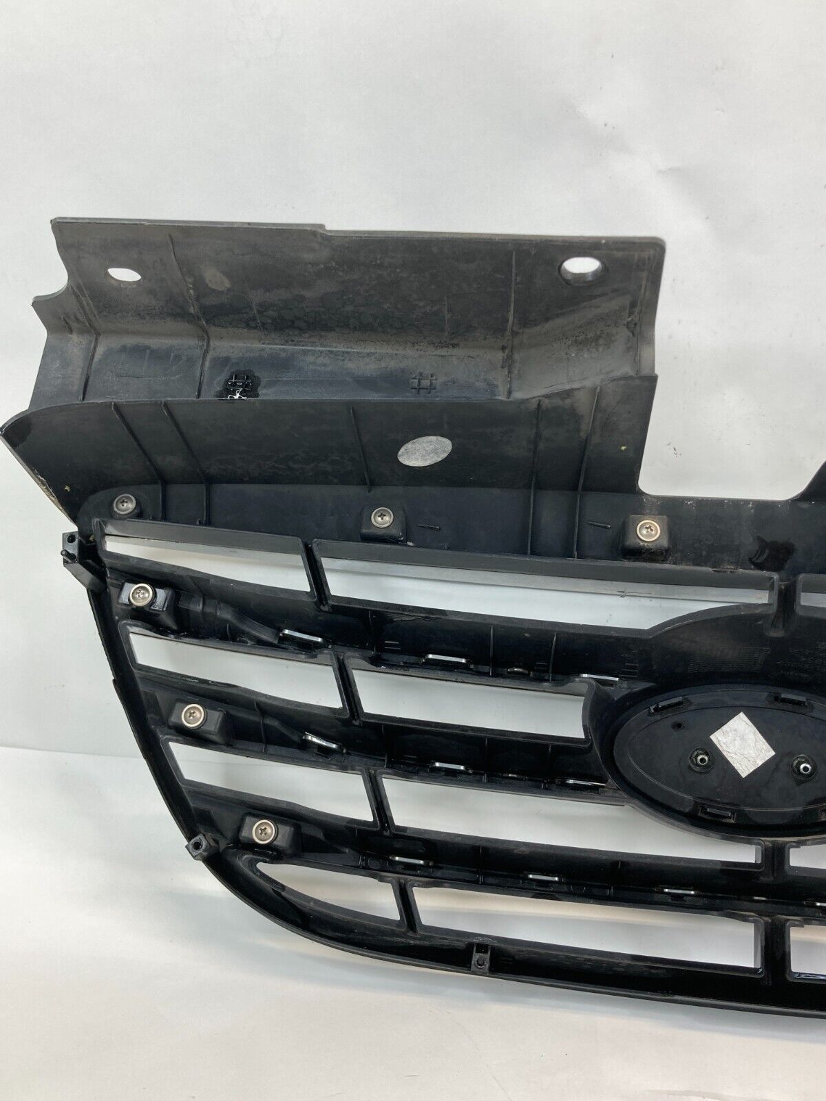 2010 Hyundai Elantra Sedan Front Bumper Center Upper Grill Grille 863512H500 OEM