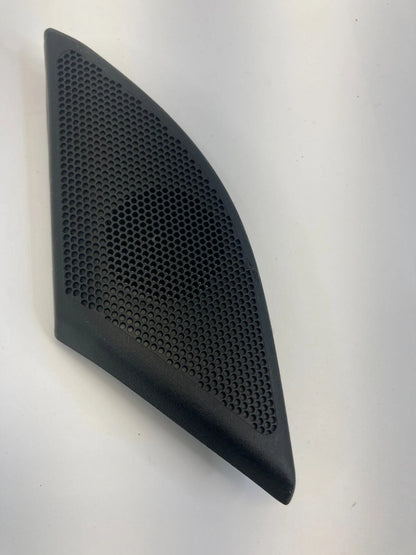 2012-2015 CHEVROLET CAPTIVA SPORT FRONT RIGHT DOOR TWEETER COVER GRILLE 96673603