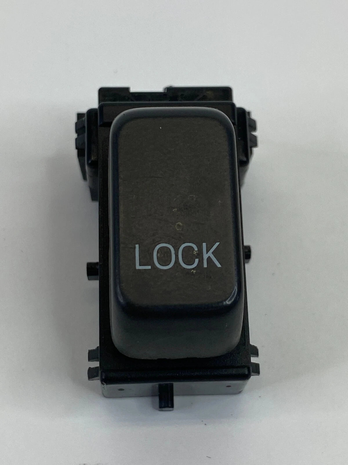 2000-2005 CADILLAC DEVILLE REAR LEFT SIDE DOOR LOCK SWITCH ASSEMBLY 25664000 OEM