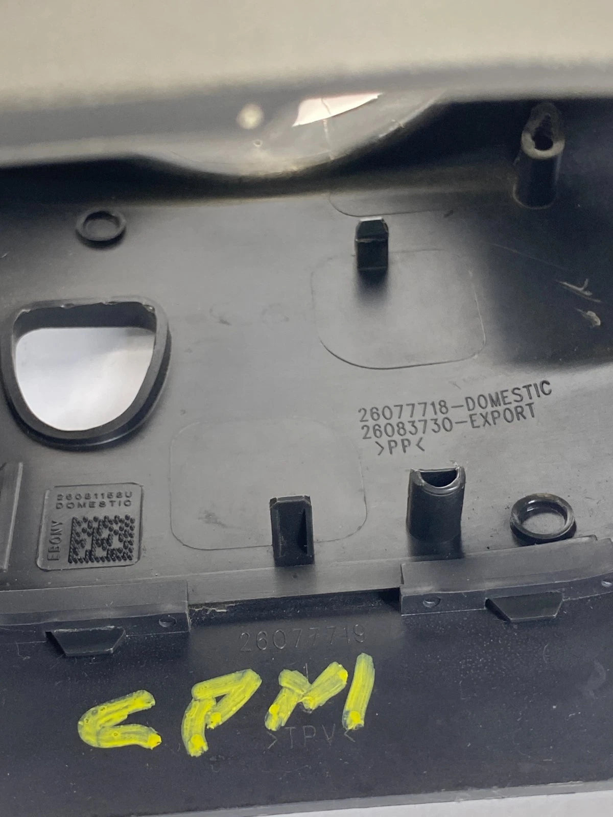 2002-2009 CHEVROLET TRAILBLAZER STEERING COLUMN SHROUD COVER TRIM OEM 26077718