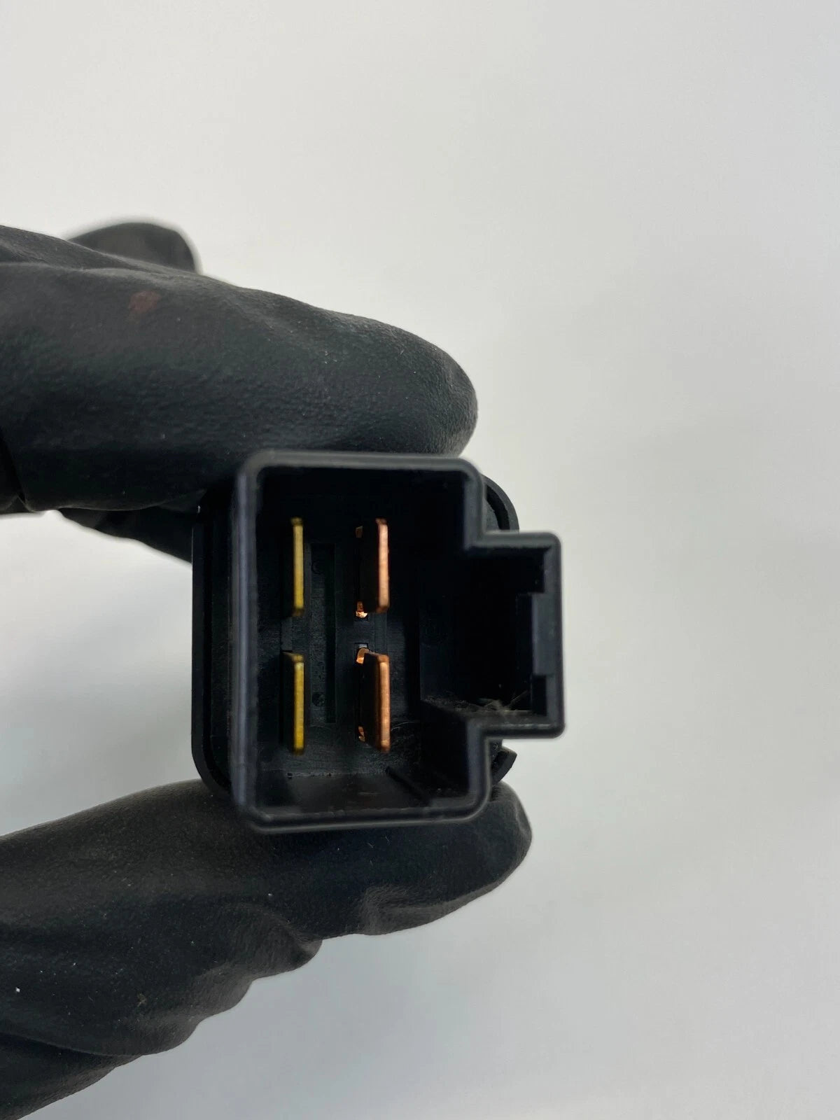 2005-2015 NISSAN XTERRA BRAKE PEDAL STOP LIGHT LAMP SENSOR SWITCH OEM