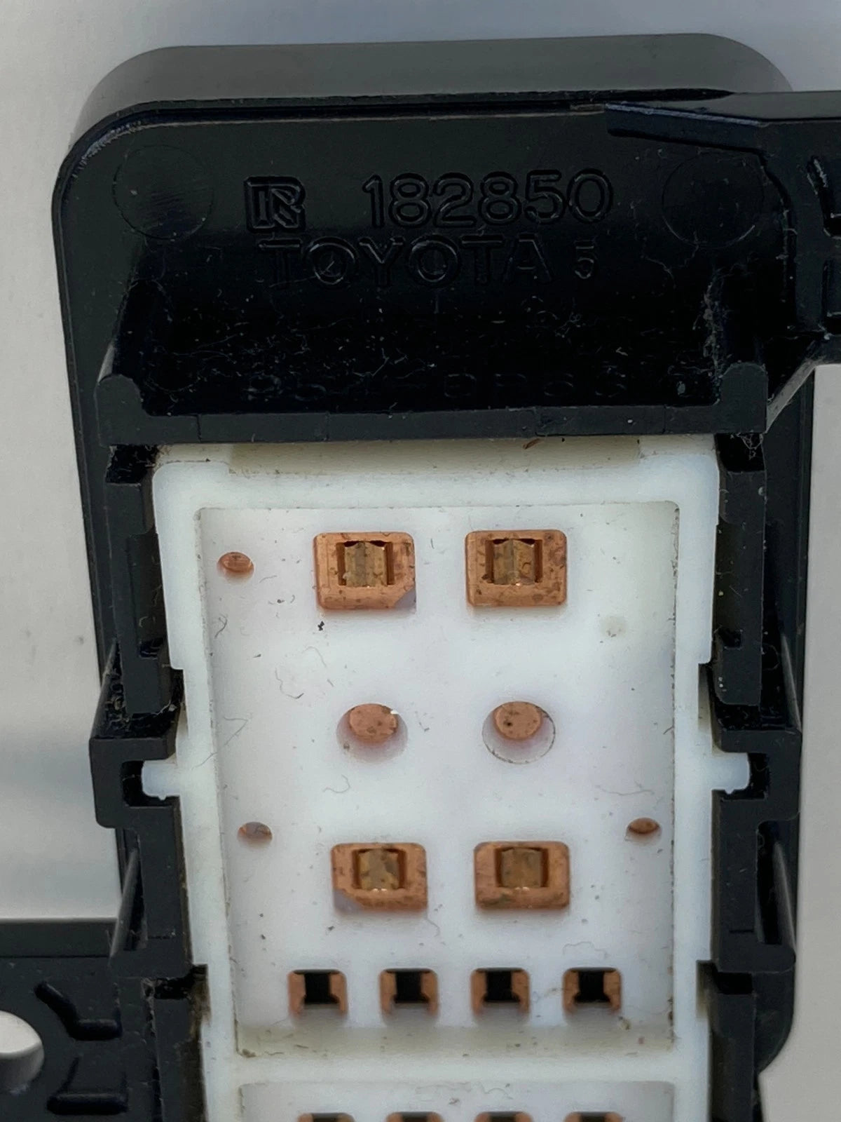 2005-2012 TOYOTA AVALON FRONT LEFT DRIVER SIDE SEAT SWITCH CONTROL TILT OEM