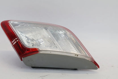 2010 2011 TOYOTA CAMRY REAR RIGHT TRUNK LID INNER TAILLIGHT BACKUP REVERSE LIGHT