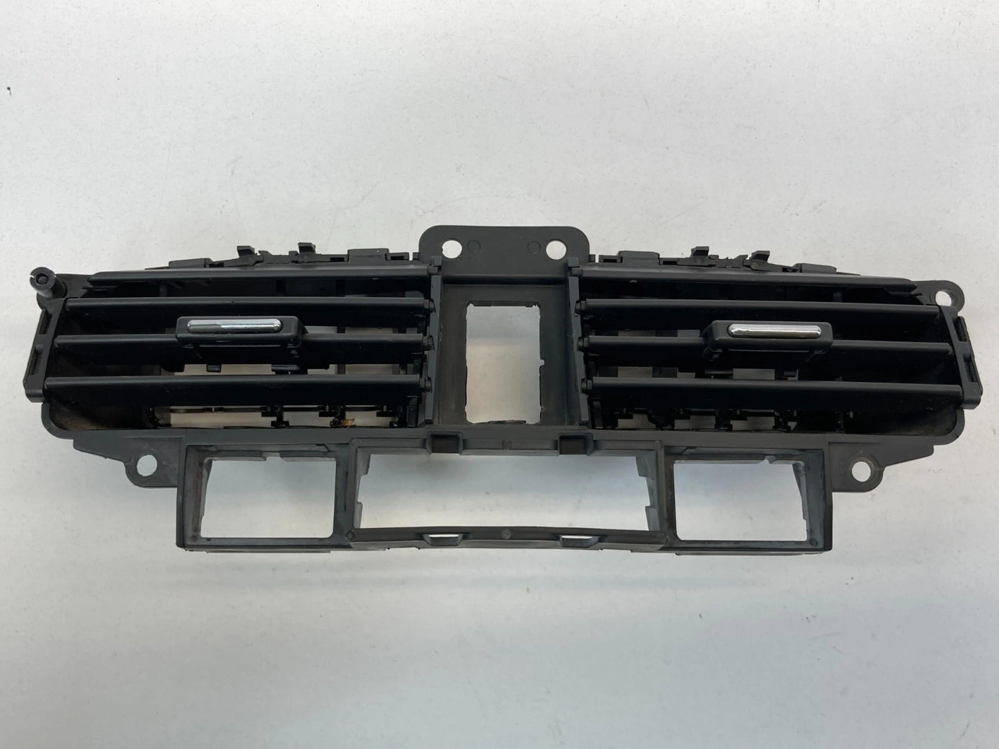 2006 Pontiac Torrent Center Dash Dashboard A/C Air Vent Grille Outlet 15848401