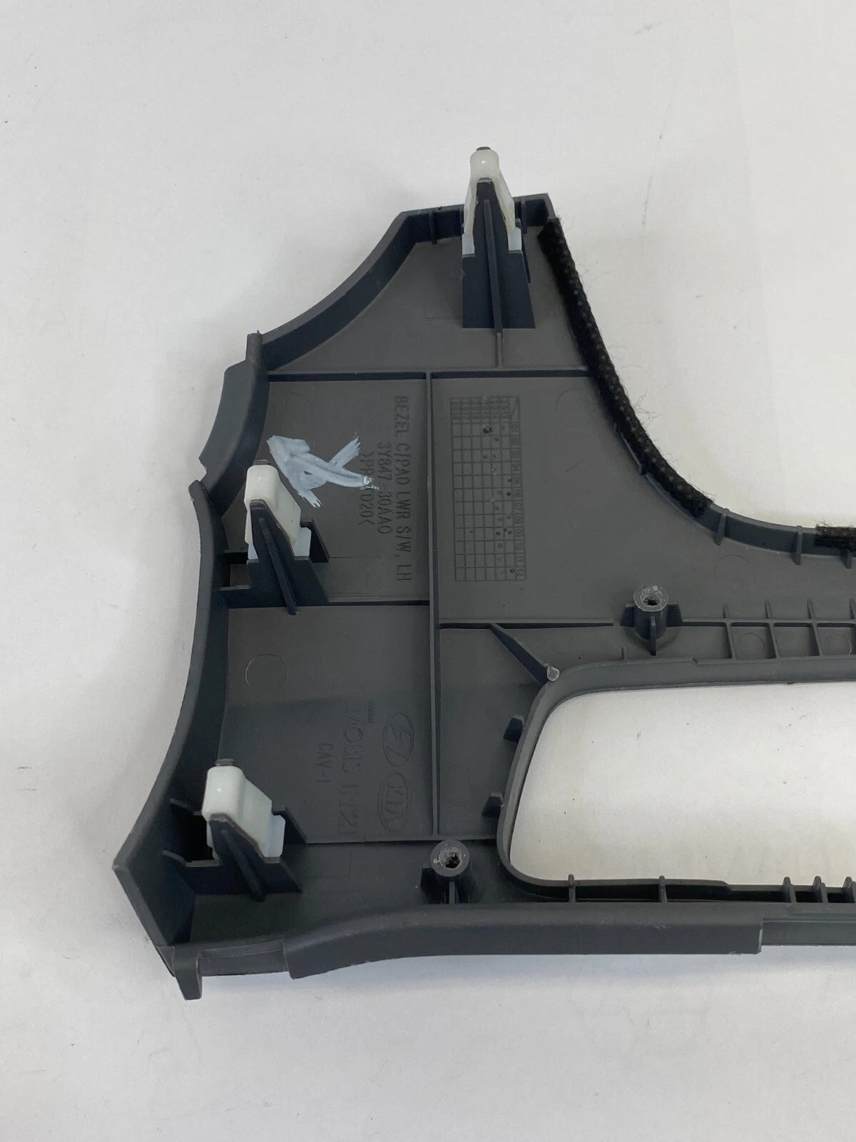 2014-2016 HYUNDAI ELANTRA DASH DRIVER SIDE RIGHT HAND PANEL KNEE PAD 3Y847-30AA0