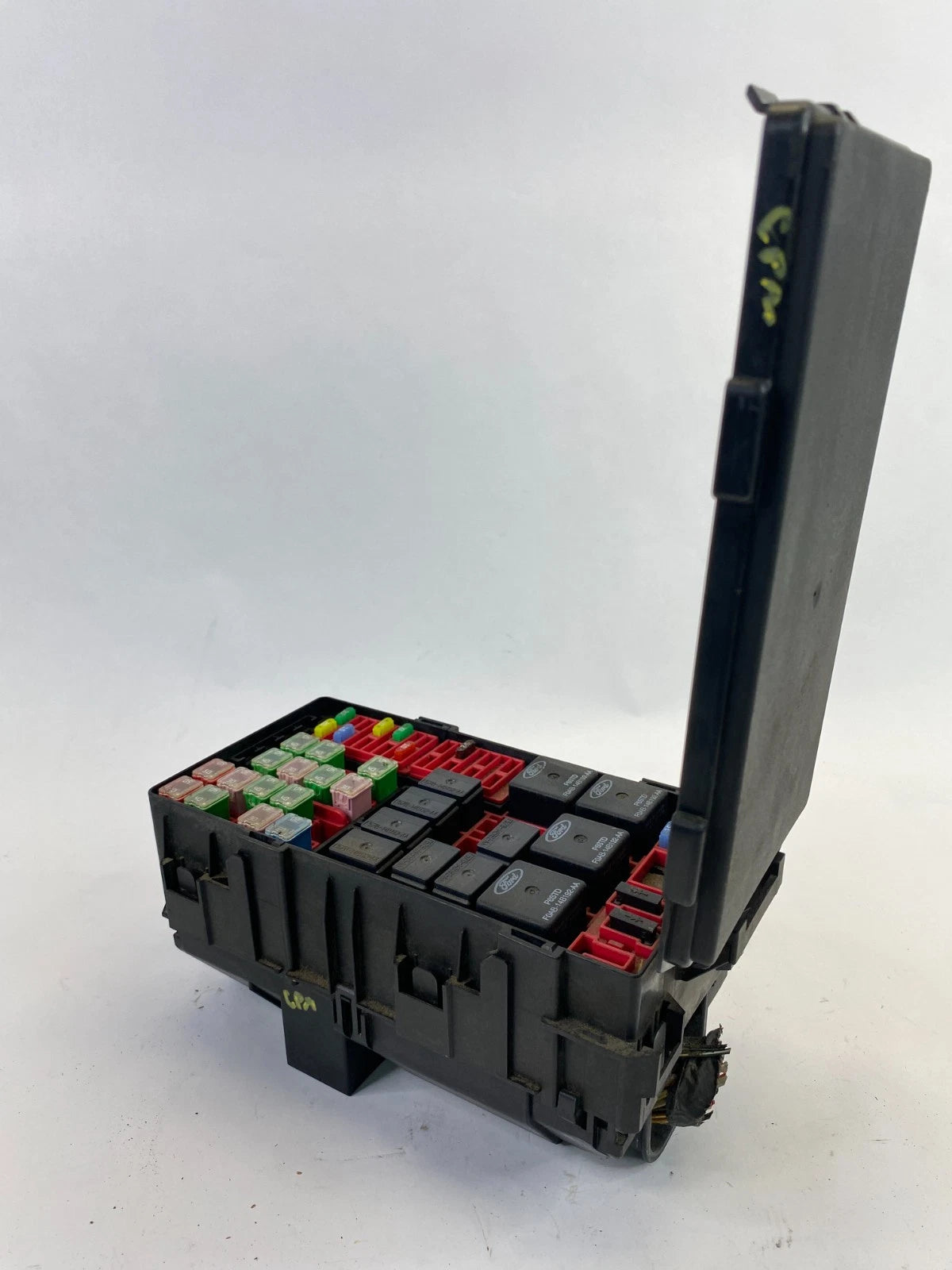 2004-2011 LINCOLN TOWN CAR 4.6L ENGINE FUSE RELAY BOX JUNCTION POWER MODULE OEM