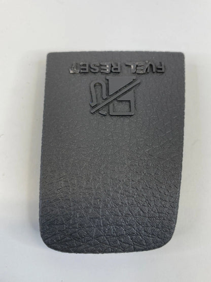 2007 08 09 2010 LINCOLN MKX FUEL RESET BUTTON COVER CAP LID 7T437831013-B
