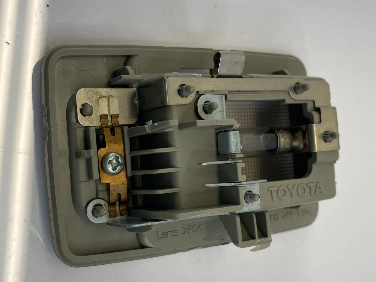 04 05 06 07 08 09 TOYOTA PRIUS ROOF OVERHEAD DOME MAP LIGHT LAMP LIGHT OEM