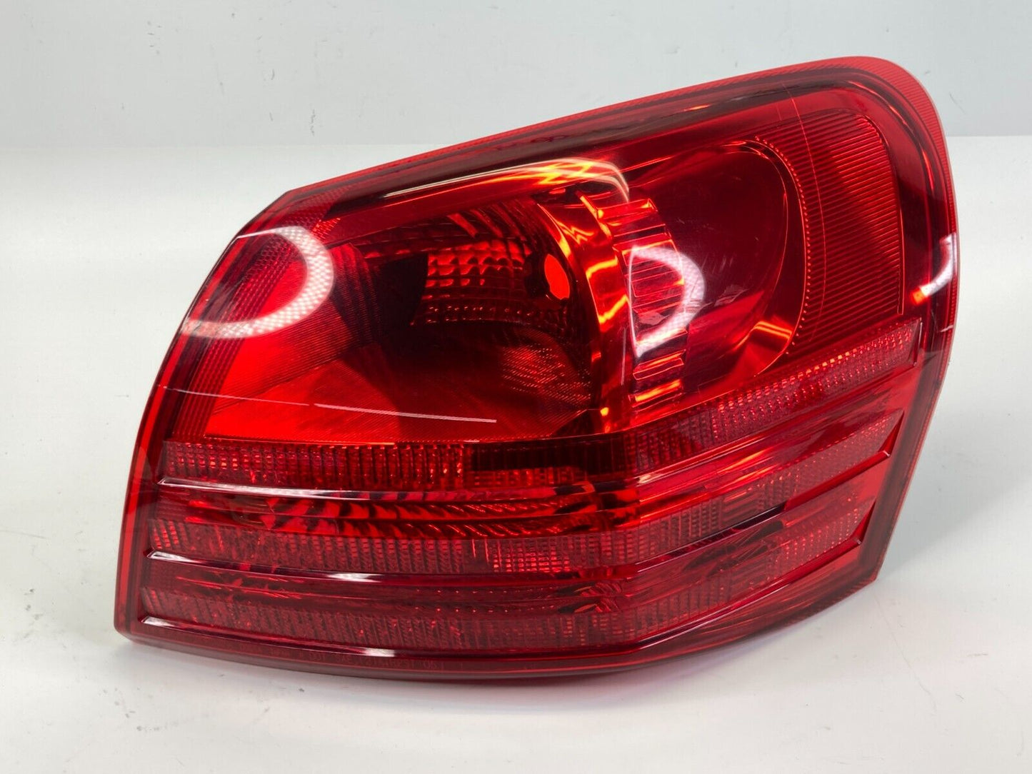 2014 2015 Nissan Rogue Select Right Passenger Outer Tail Light Taillight Lamp