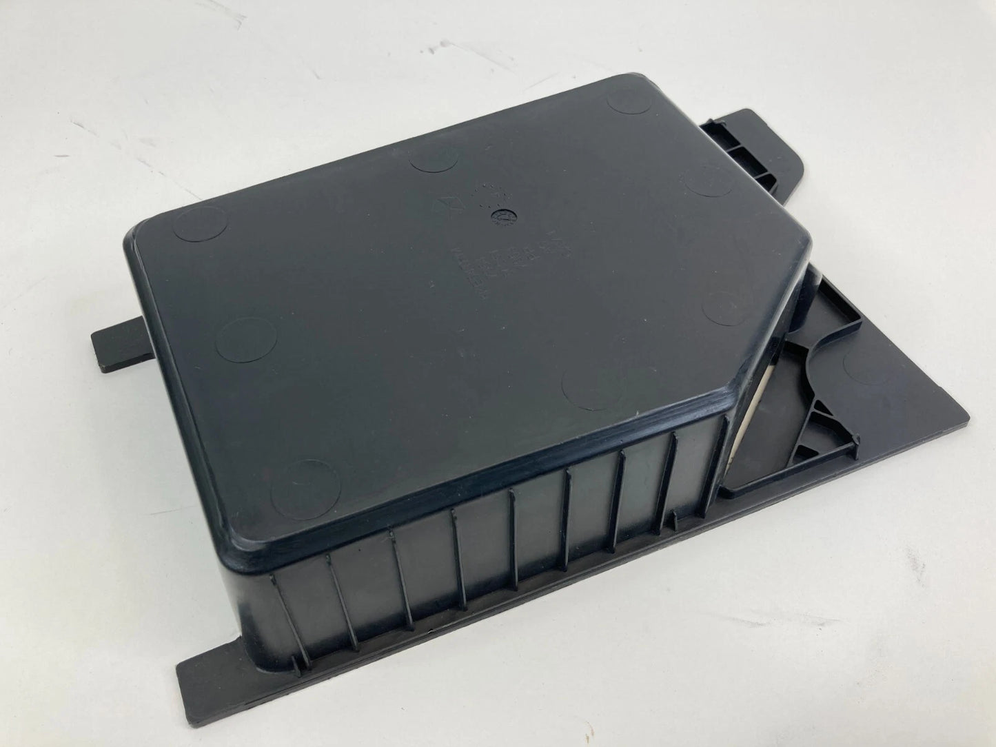 2010 2011 DODGE NITRO FRONT CENTER CONSOLE STORAGE CUBBY TRAY INCERT OEM