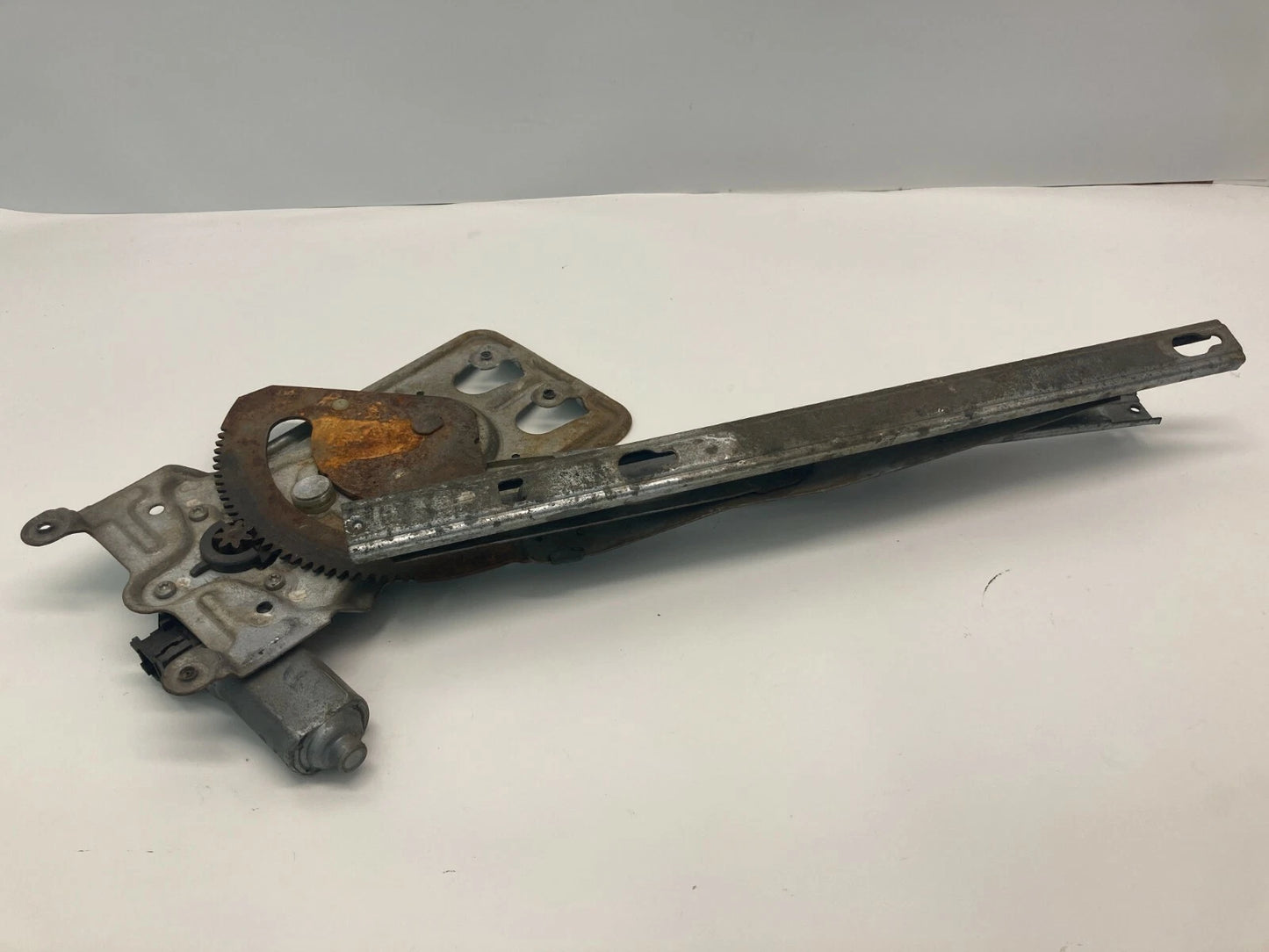 2000-2004 DODGE INTREPID FRONT LEFT DRIVER SIDE WINDOW REGULATOR W/MOTOR OEM