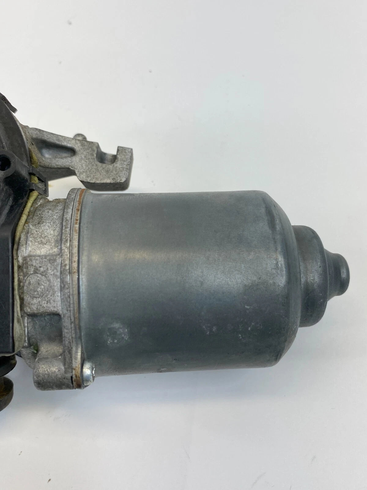 2011-2014 HYUNDAI SONATA FRONT WINDSHIELD WIPER MOTOR UNIT OEM 98110-1U000