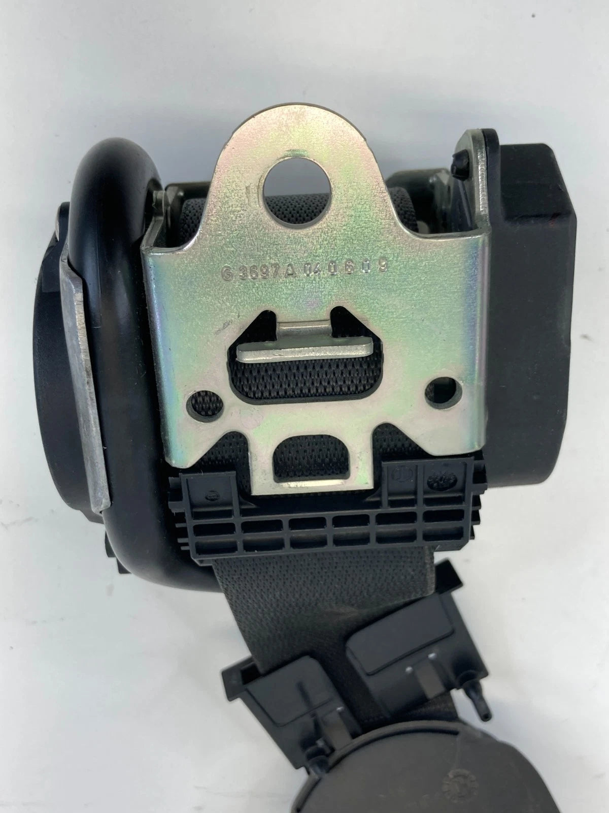 06 MERCEDES-BENZ CLS500 CLS550FRONT RIGHT PASSENGER SIDE SEAT BELT REATACTOR OEM