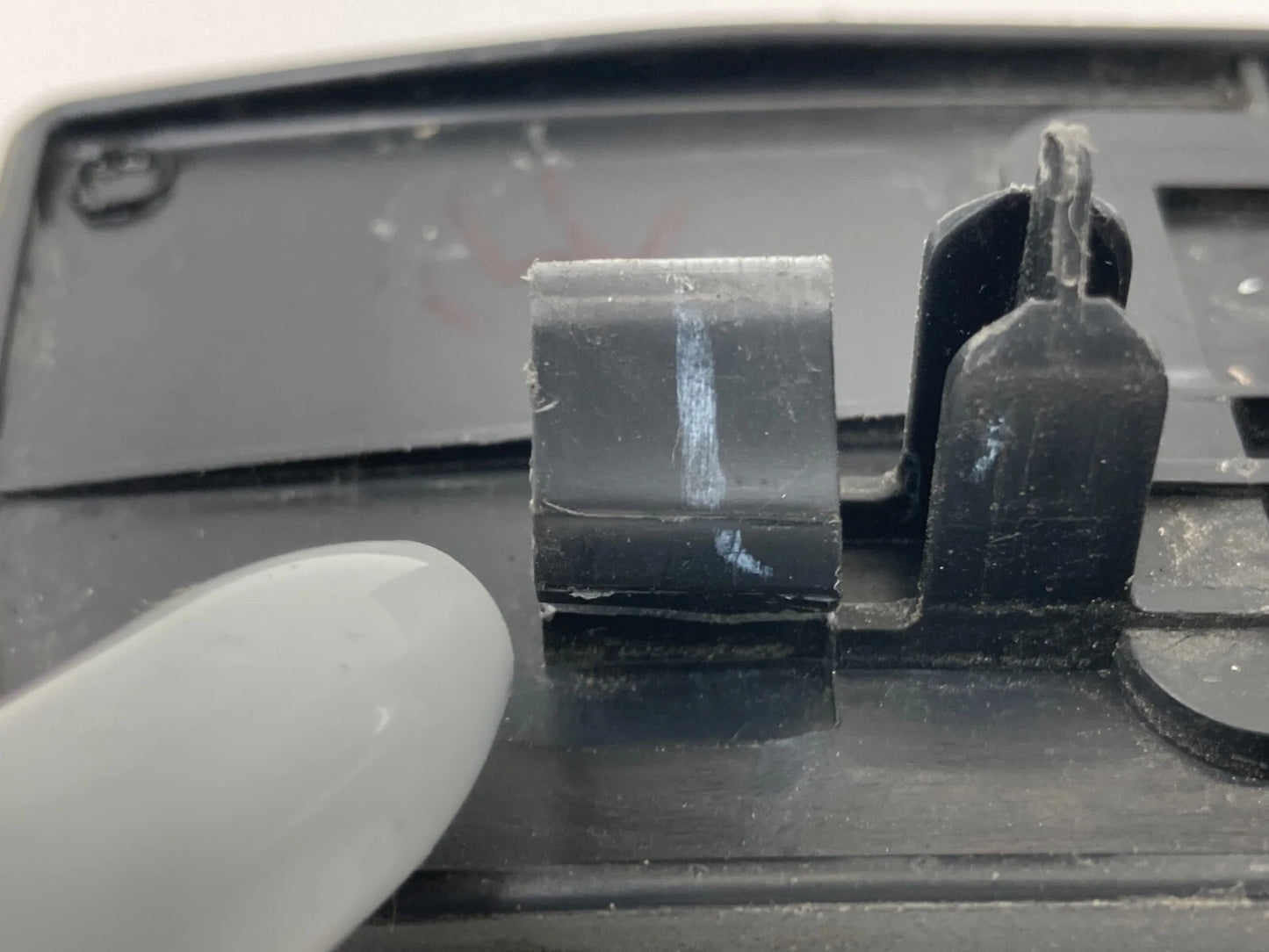07-12 NISSAN VERSA REAR LEFT SIDE DOOR STEP KICKING SCUFF SILL PLATE 769B3-EM00A