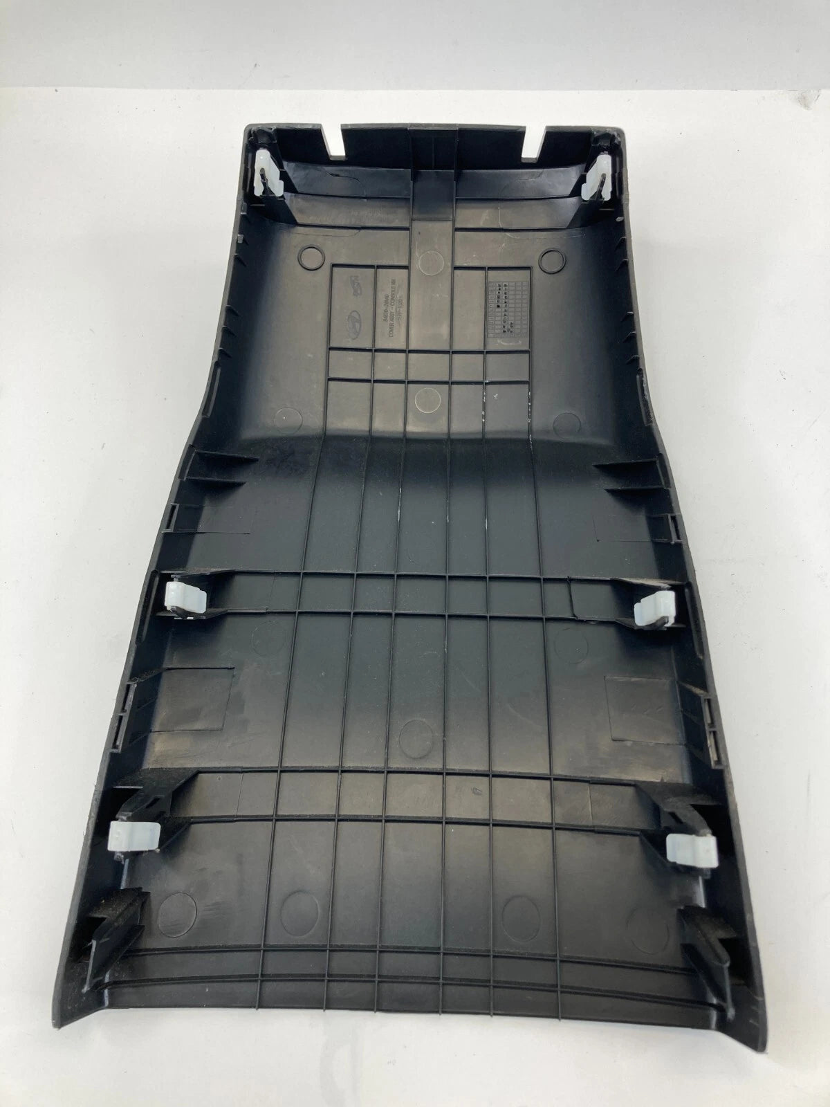 2014-2016 HYUNDAI ELANTRA REAR CENTER CONSOLE END COVER TRIM PANEL 84670-3YAA0